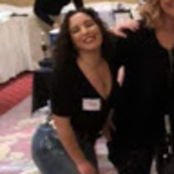 Meet your Posher, Tanya - Picture 1 of 1